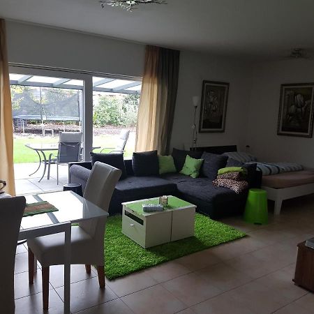 Apartament Ebenerdig Mit Terrasse & Garten, Wlan & Parkplatz! Self Check-In & Check-Out! Schwedenofen! Auggen Zewnętrze zdjęcie