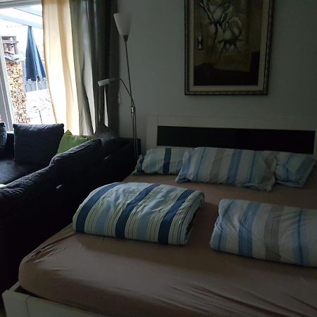 Apartament Ebenerdig Mit Terrasse & Garten, Wlan & Parkplatz! Self Check-In & Check-Out! Schwedenofen! Auggen Zewnętrze zdjęcie