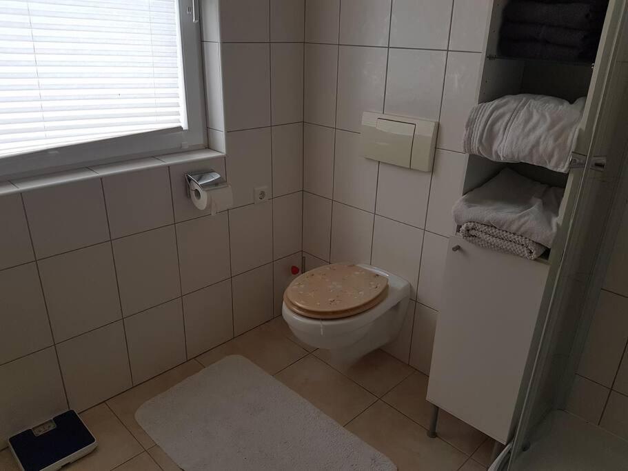 Apartament Ebenerdig Mit Terrasse & Garten, Wlan & Parkplatz! Self Check-In & Check-Out! Schwedenofen! Auggen Zewnętrze zdjęcie