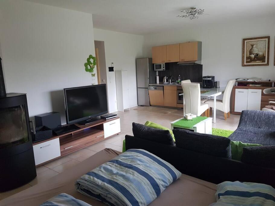 Apartament Ebenerdig Mit Terrasse & Garten, Wlan & Parkplatz! Self Check-In & Check-Out! Schwedenofen! Auggen Zewnętrze zdjęcie