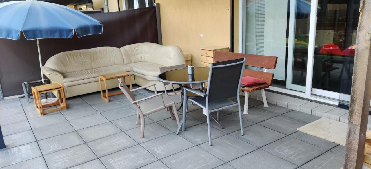 Apartament Ebenerdig Mit Terrasse & Garten, Wlan & Parkplatz! Self Check-In & Check-Out! Schwedenofen! Auggen Zewnętrze zdjęcie