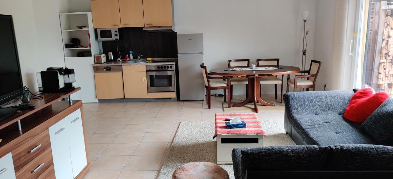 Apartament Ebenerdig Mit Terrasse & Garten, Wlan & Parkplatz! Self Check-In & Check-Out! Schwedenofen! Auggen Zewnętrze zdjęcie