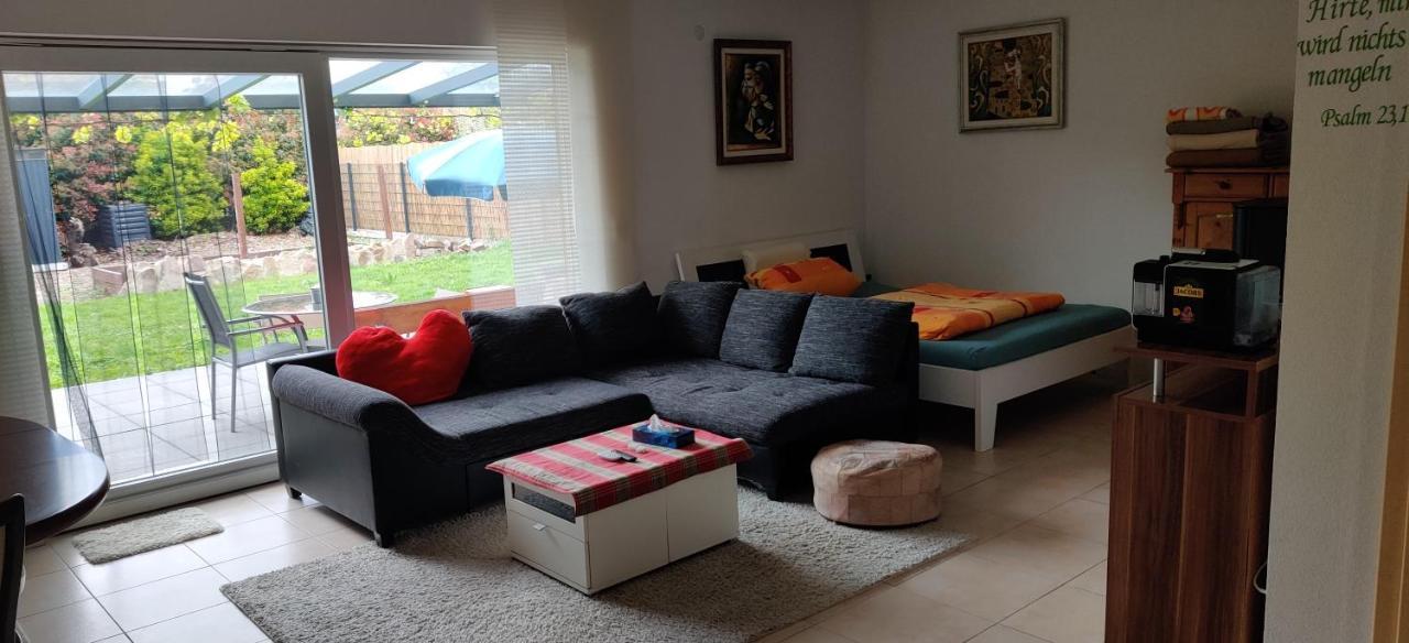 Apartament Ebenerdig Mit Terrasse & Garten, Wlan & Parkplatz! Self Check-In & Check-Out! Schwedenofen! Auggen Zewnętrze zdjęcie